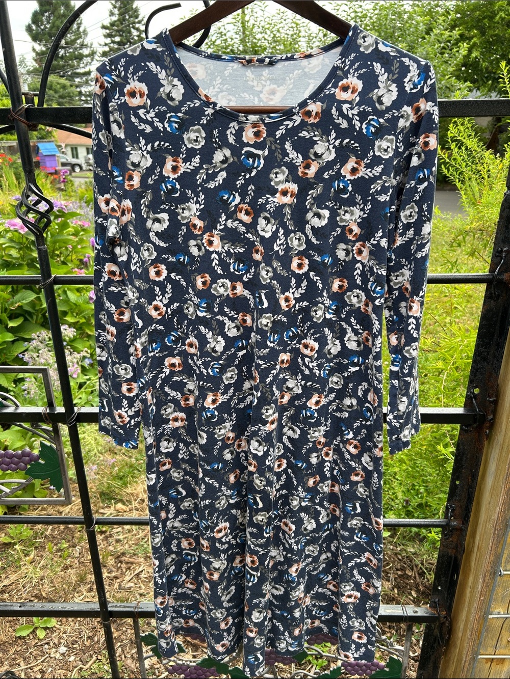 Lands’ End blue print long sleeve cotton night gown size M
